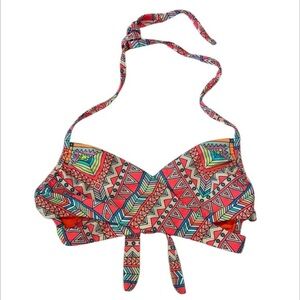 Xhilaration criss cross swim bikini top size small